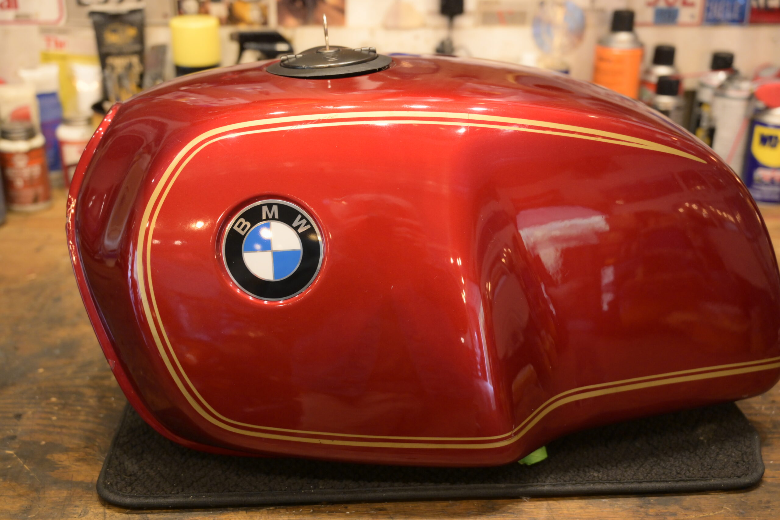 Original Paint 531 Metallic Red Tank 1977 R100S